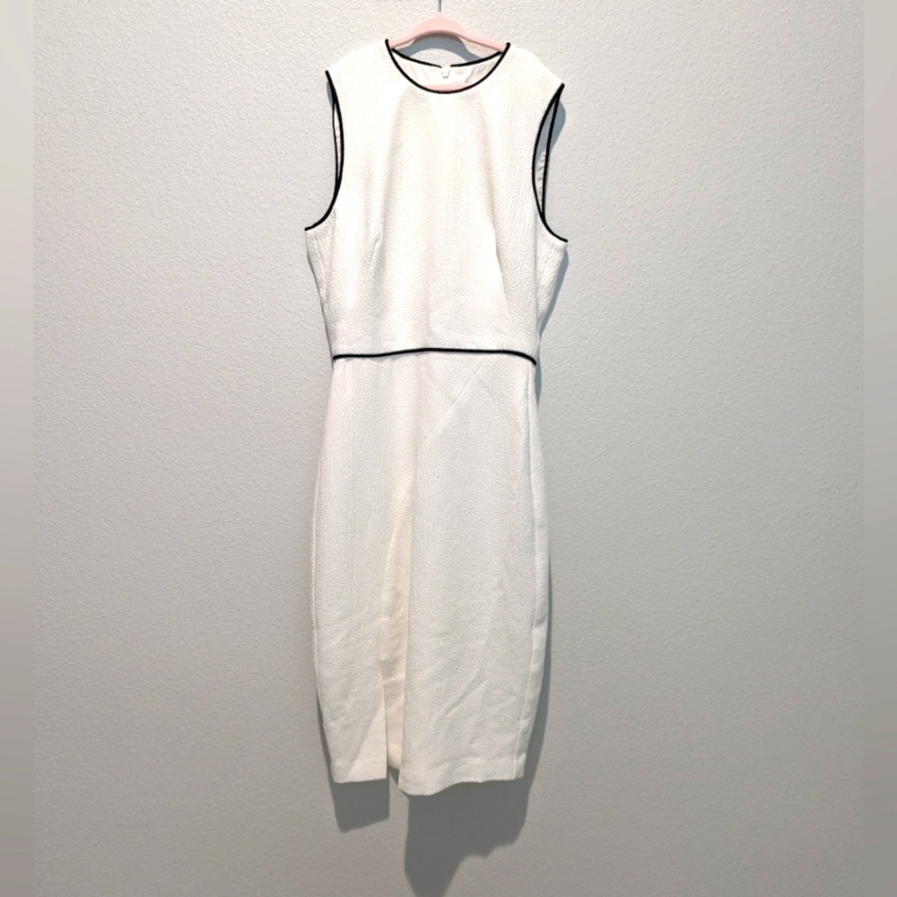 Black Halo Puma Pebbled Sheath Dress
